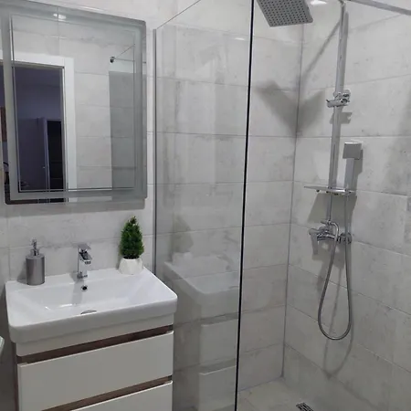 Apartment Ata *